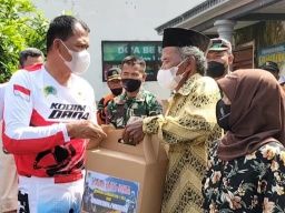 Danrem 081/DSJ Bawa Senyum dan Kebahagiaan Bagi Masyarakat di Kaki Gunung Lawu