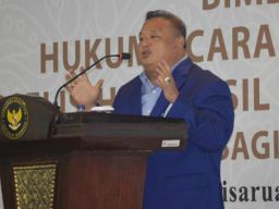 Yasin Limpo Harus Mundur Sebagai Mentan