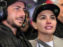 Cie Cie, Nikita Mirzani Pacaran Sama John Hopkins