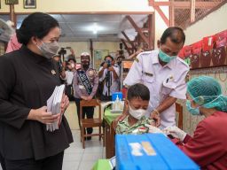 Puan: Permudah Masyarakat Mudik dengan Percepat Vaksinasi Covid-19