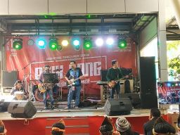 Lewat musik mereka bicara tentang kecintaan terhadap tanah airnya