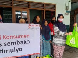 Mizan dan SAT Bagikan Sembako