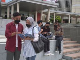 Lulus Magister Cukup 10 Semester