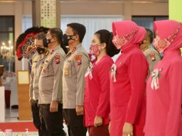 Upacara Virtual HUT Ke-42 Yayasan Kemala Bhayangkari Tahun 2022 di Mapolda JATIM