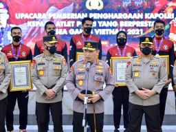 Kapolri Berikan Penghargaan ke Atlet Polri yang Sumbang Medali untuk Indonesia di Sea Games