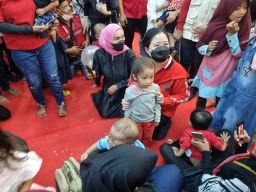 Puan Maharani Edukasi Hingga Semangati Ibu Hamil yang Sedang Kontraksi