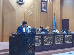 Lugas, di Depan Eri Cahyadi PSI Minta Pemkot Tekankan Prinsip Transparansi