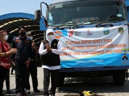 Madiun Ekspor Sepatu ke China