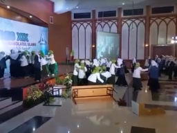 Viral Aksi Lempar Kursi  peserta Kongres XIX IPPNU di Asrama Haji Pondok Gede Jakarta
