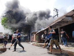 Derita Pedagang Akibat Kebakaran Pasar Serangin Lumajang