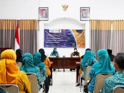 Bersama UNESA, PKK Lumajang adakan Pelatihan Bisnis Online Untuk Tingkatkan Kemampuan Kader Dalam Mendampingi UKM
