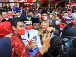 Upacara HUT Ke-77 Kemerdekaan RI di Grahadi, 1.250 Masyarakat Jadi Tamu Khusus Gubernur