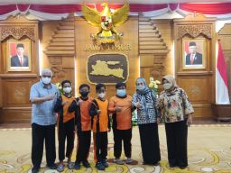 Pemprov Apresiasi Rasa Cinta Anak-anak Jatim kepada Kepala Negara