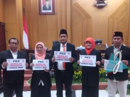 Tegas, F-PKS Surabaya Tolak Kenaikan Harga BBM
