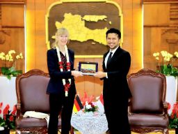 Jerman Siap Investasi Teknologi Green Infrastructure Double Track Kereta Api untuk Surabaya Raya