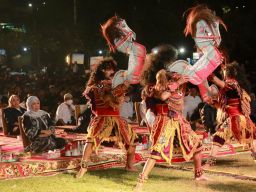 Belajar Dari Drama Kolosal WaliRaja Rajawali