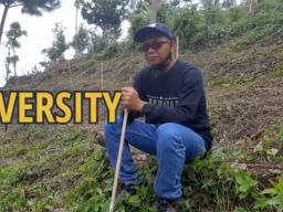 Namanya Mangku Purnomo