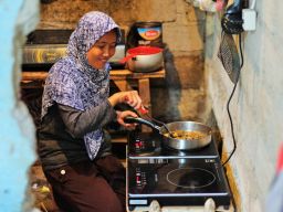 PLN Membatalkan Program Pengalihan Kompor LPG 3 kg Ke Kompor Listrik.