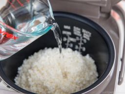 Kendalikan Rice Cooker Biar Tagihan PLN Terkendali