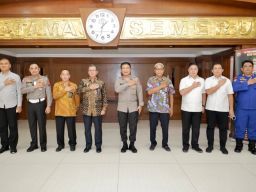 Kapolda Jatim Sambut Hangat Kunjungan Ketua Pengadilan Tinggi Surabaya