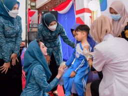 Ketua PKK Jatim: 1,7 juta bayi di Jatim tidak mendapat imunisasi lengkap selama periode 2019 sd 2021