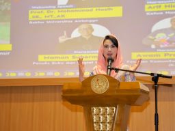 Cegah Stunting, Arumi Bachsin Ajak Remaja Bentuk Pola Hidup Sehat dan Penuhi Kebutuhan Gizi