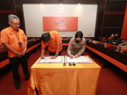 PT Pos Indonesia Tandatangani Perjanjian Kerjasama dengan Polda Jatim