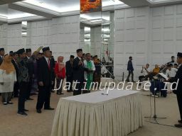 Panwascam se-Surabaya Resmi Dikukuhkan