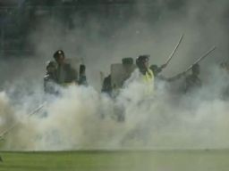 Tragedi Kanjuruhan, F-Demokrat Surabaya Dukung Pembinaan Suporter, Sorot Prosedur Keamanan