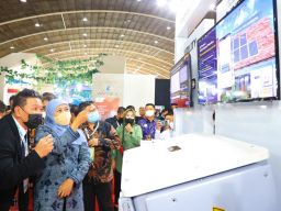 Pemprov Jatim Beri Diskon 90 % Pajak Kendaraan Bermotor Listrik dan Perbanyak PLTS Berbasis Rooftop