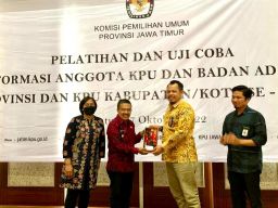 KPU Jatim Gelar Rakor Uji Coba SIAKBA di Kota Batu