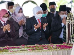 Gubernur Khofifah: Bung Karno Teladan Umaro Yang  Dekat Ulama