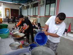 Banjir Pacitan Trenggalek Belum Juga Surut, PMI Mulai Dirikan Dapur Umum