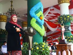 Hari Santri Nasional, Gubernur Khofifah Ajak Santri Berdaya dan Siaga Menjaga Martabat Kemanusiaan