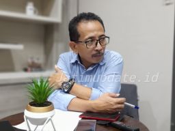 Belum Ada Penyesuaian UMK, Pimpinan DPRD Surabaya Desak Pemprov Lakukan Intervensi