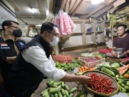 Gubernur Ridwan Kamil Cek Harga ke Pasar Tradisional