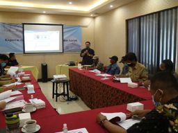 PSPK Universitas Brawijaya Kaji Kapasitas Dan Manajemen Gudang Garam Rakyat Di Pasuruan