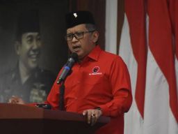 Kunjungi Surabaya, Hasto Kristiyanto Perkuat Konsolidasi Kader dan Kerja Kerakyatan PDIP