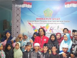 Sambangi Himmatun Ayat, Budi Leksono Berbagi Jumat Berkah