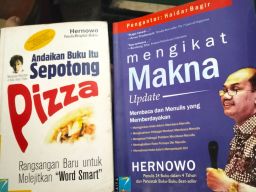 Membaca Sambil Ngemil Lalu Mengikatnya Menjadi Sebuah Tulisan