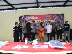 Misteri Kematian Wanita di Kamar Kos Krembung Sidoarjo, Terduga Pelaku Berhasil Diamankan Polisi.