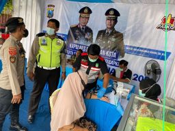 Dapatkan Vaksin COVID-19 di Pos Pengamanan Nataru Polres Pasuruan