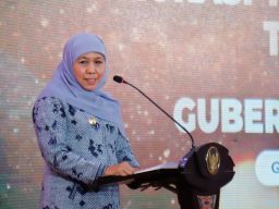 Gubernur Khofifah Serahkan DIPA dan TKD Tahun 2023 Untuk Pemda Se-Jawa Timur