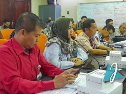 Muncul Alat Berat, RDP Diwarnai Keresahan Pedagang Pasar Turi Tahap III