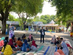 Cara Legislator PDIP Surabaya Tangani Stunting Anak Nelayan Bulak