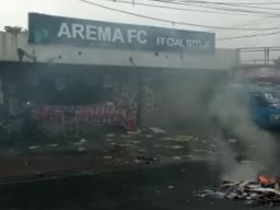 Manajemen Dianggap Tidak Peduli, Demo Di Kantor Arema Fc Berakhir Ricuh