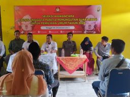 Banyak Perempuan Ikuti Wawancara Calon Panitia Pemungutan Suara (PPS) Di Kepulauan Masalembu