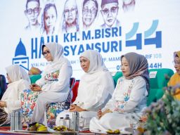 Haul ke-44 KH. M. Bisri Syansuri, Usulan Jadi Pahlawan Nasional