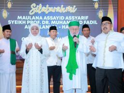 Maulana Assayyid Assyarif Syeikh Prof Dr Muhammad Fadhil Al-Jilani Al-Hasani Kunjungi Grahadi