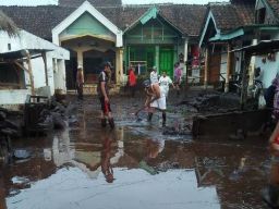 Banjir Bandang Terjang 2 Desa Di Kawasan Gunung Ijen Bondowoso